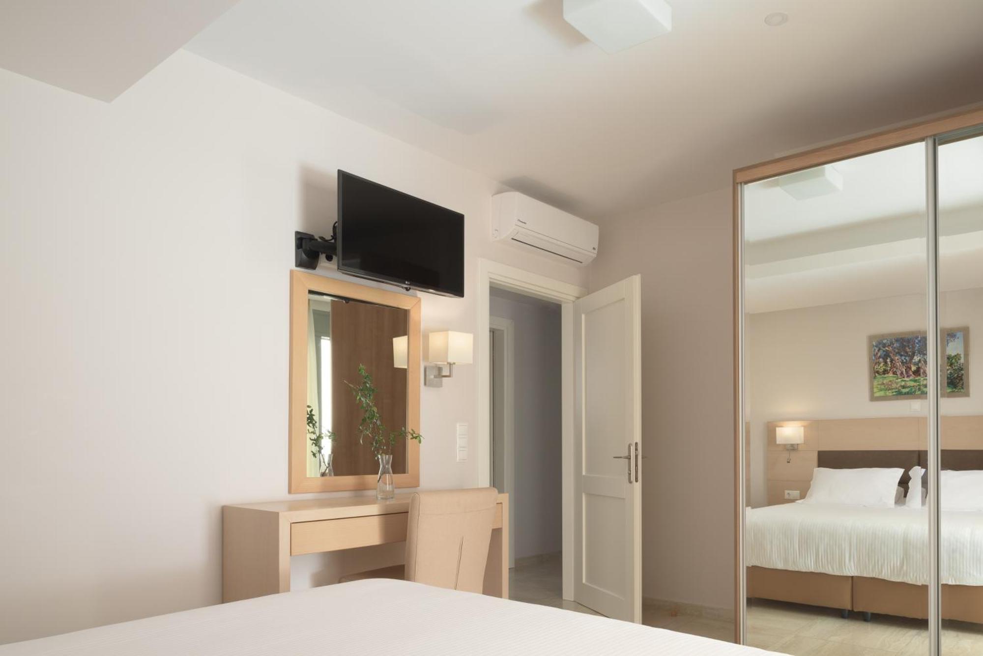 Eco Villa, A Perfect Escape Close To The Beach, By Thinkvilla Maroulas ภายนอก รูปภาพ